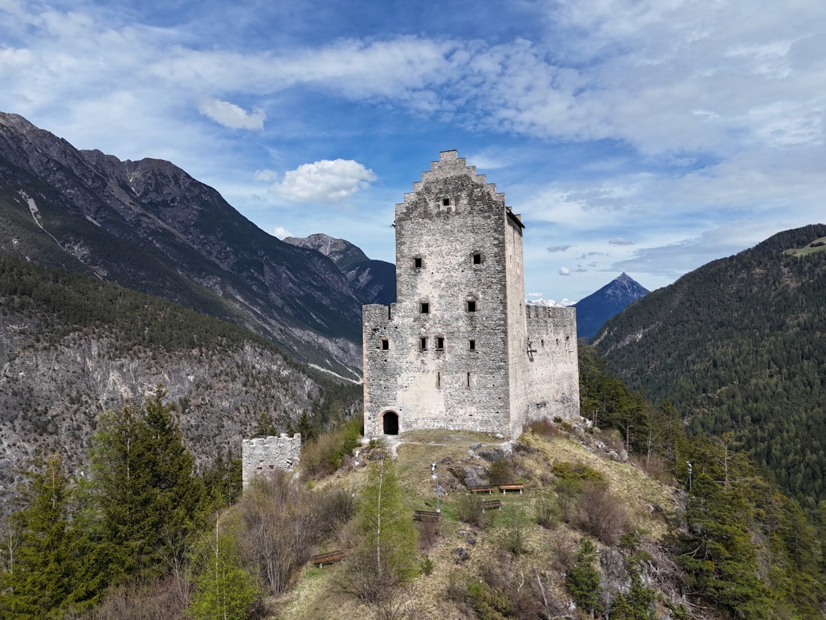 Zams, Kronburg