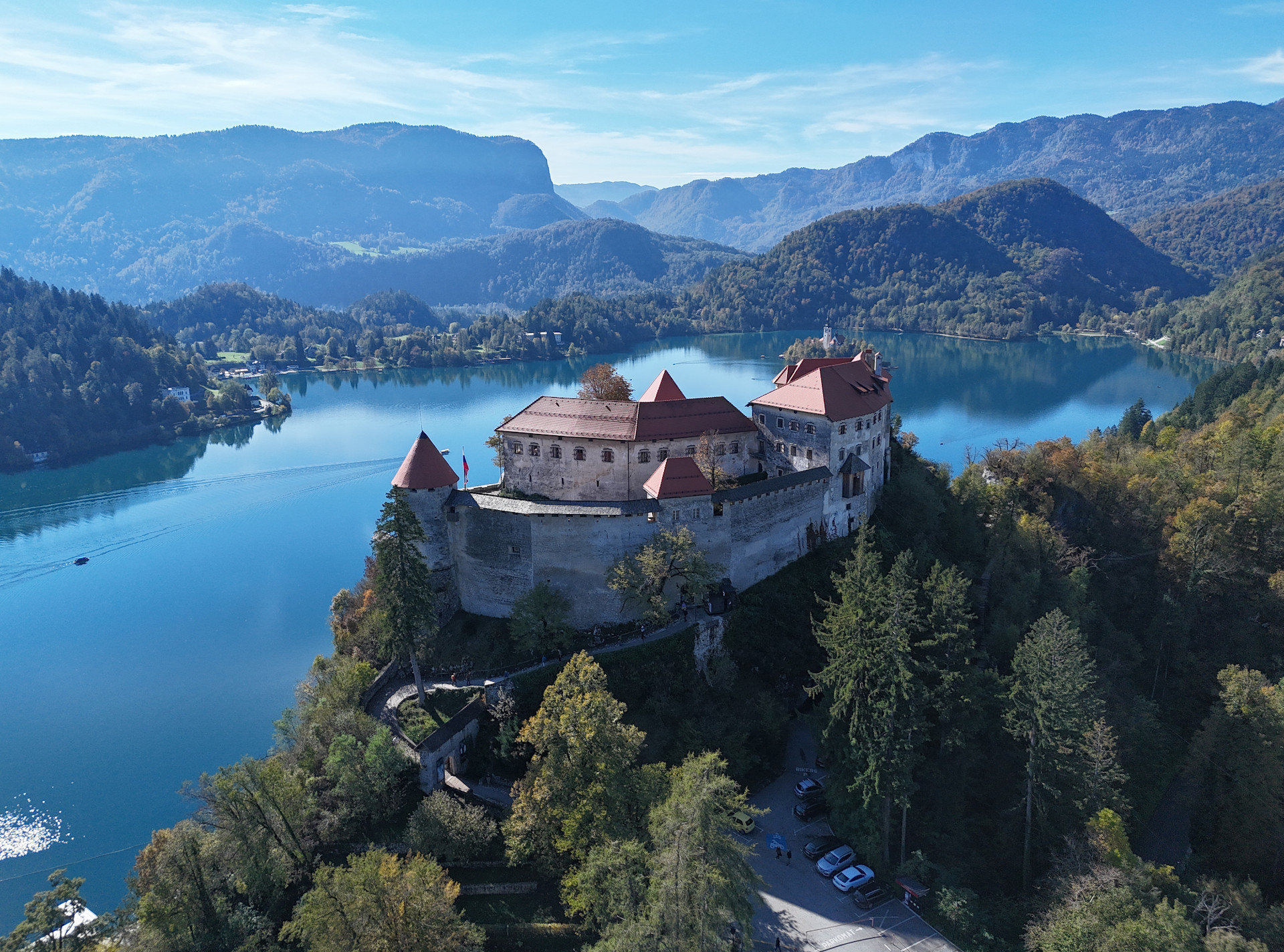 Burg Bled in Slowenien mit Blick auf den Bleder See
